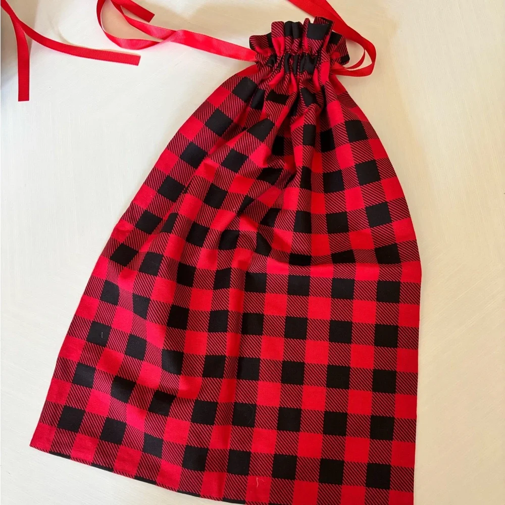 Red and Black Buffalo Plaid Drawstring Gift Bags -Set of 3